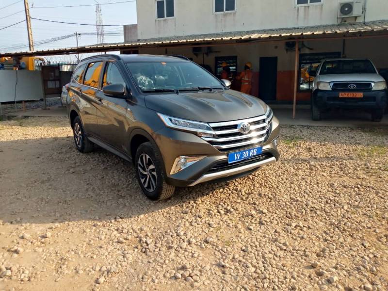 Location Toyota Rush à Cotonou au Bénin