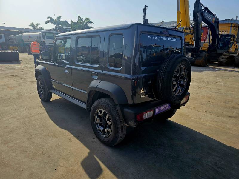 Suzuki Jilmny dispo à la location au Bénin