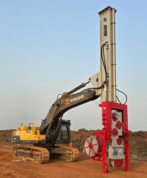 Pelle volvo EC480 avec vibrofonceur 