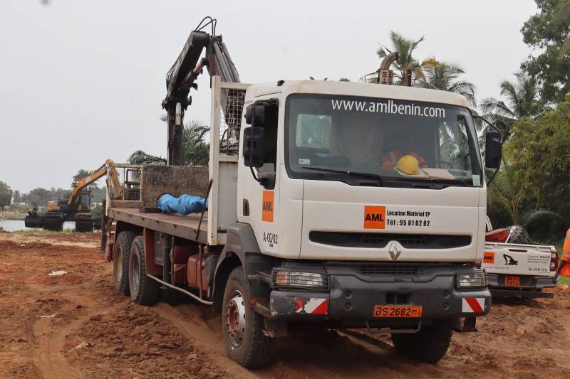 Solutions de levage et manutention au Bénin : l’expertise certifiée d’AML Bénin